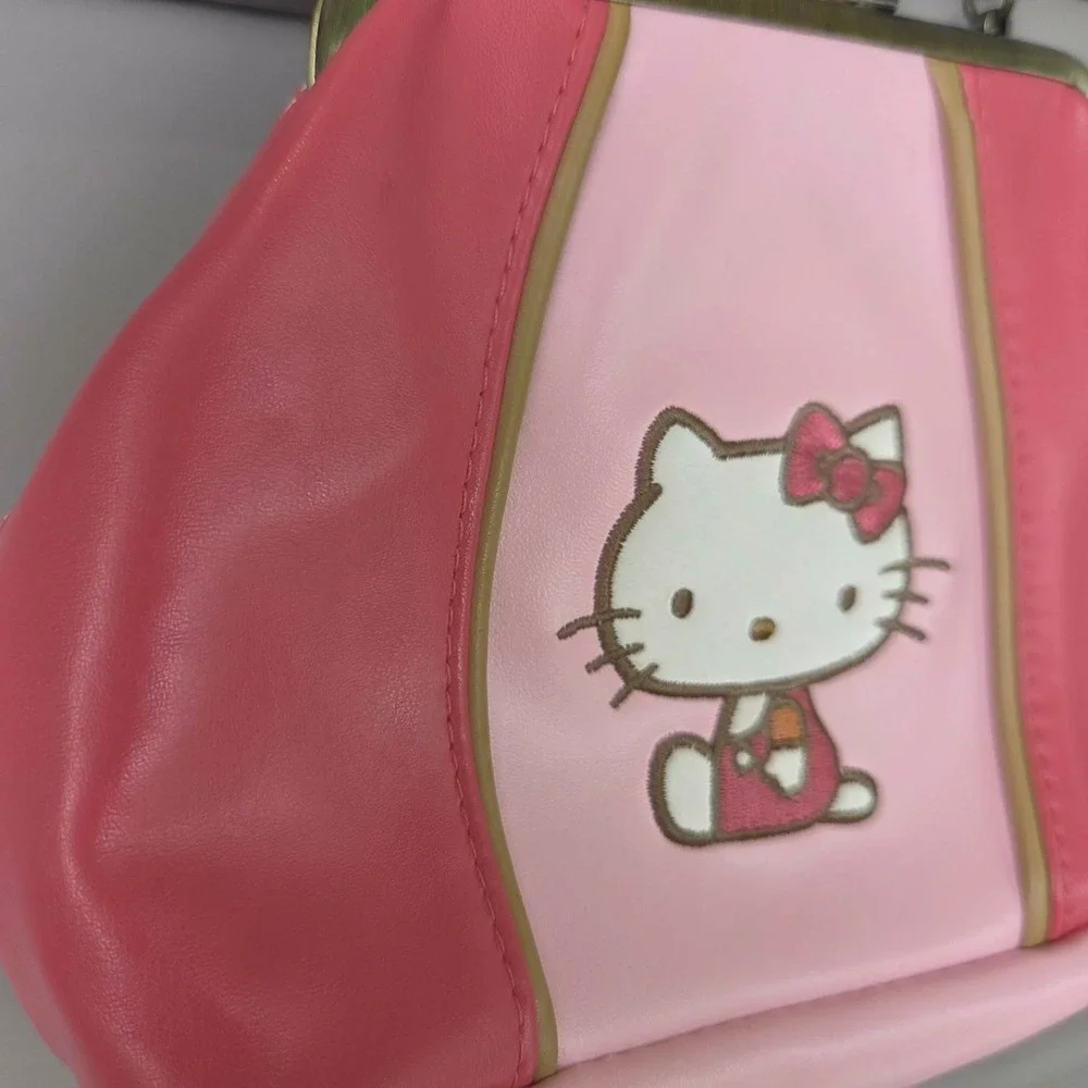 Vivitix Sanrio 2003 Hello Kitty Pink Little Girl's Chain Purse Y2K